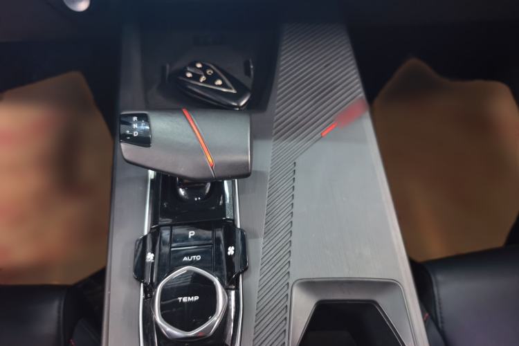 Used CHANGAN OSHAN Z6 2022 Blue Whale 1.5T DCT Smart Navigation Model Gear Lever