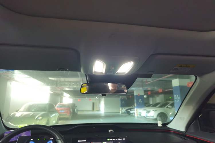 Used CHANGAN OSHAN Z6 2022 Blue Whale 1.5T DCT Smart Enjoyment Model Headliner