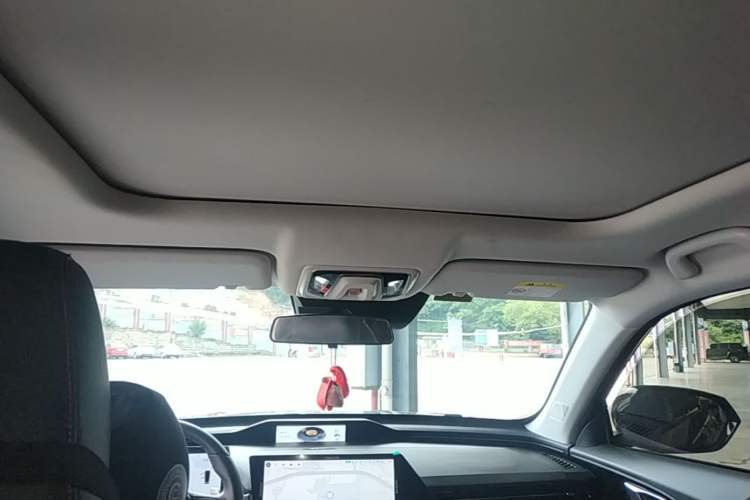 Used CHANGAN OSHAN Z6 2022 Blue Whale 1.5T DCT Smart Navigation Model Headliner