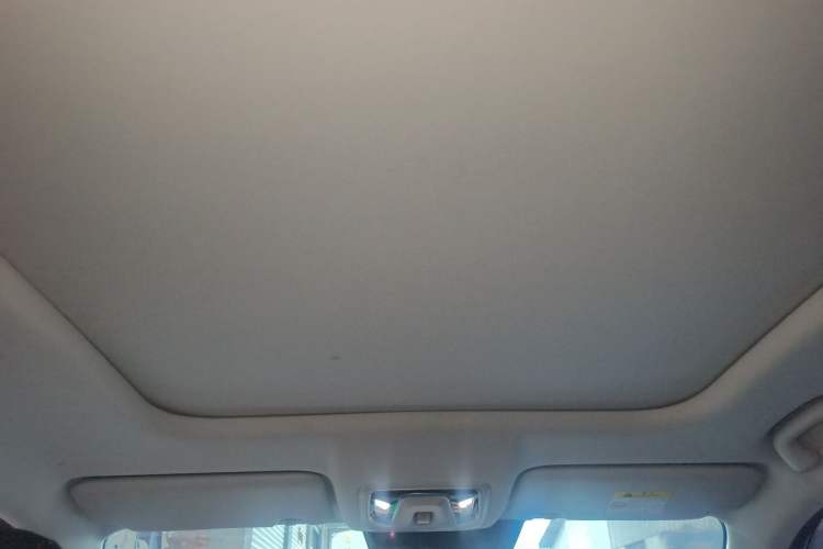 Used CHANGAN OSHAN Z6 2022 Blue Whale 1.5T DCT Smart Edition Headliner