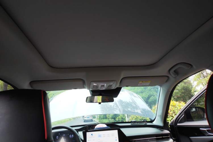 Used CHANGAN OSHAN Z6 2022 Blue Whale 1.5T DCT Luxury Model Headliner