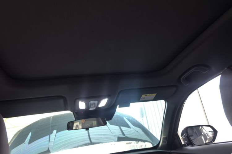 Used CHANGAN OSHAN Z6 2022 Blue Whale 1.5T DCT Smart Edition Urban Version Headliner