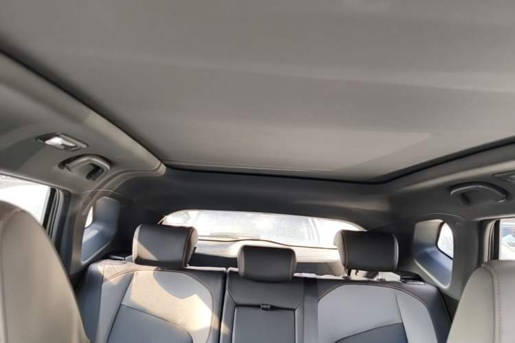 Used CHANGAN OSHAN Z6 2022 Blue Whale 1.5T DCT Smart Edition Urban Version Headliner
