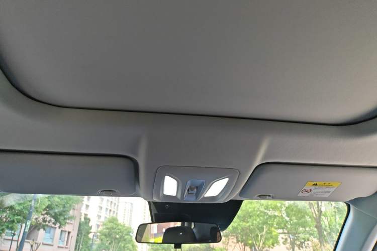 Used CHANGAN OSHAN Z6 2022 Blue Whale 1.5T DCT Smart Edition Urban Version Headliner