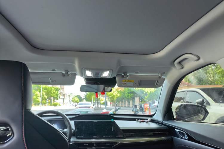 Used CHANGAN OSHAN Z6 2022 Blue Whale 1.5T DCT Smart Edition Urban Version Headliner