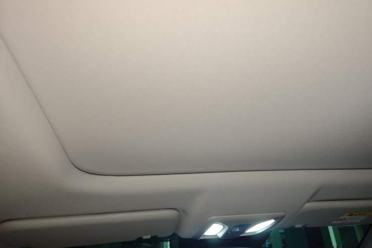 Used CHANGAN OSHAN Z6 2022 Blue Whale 1.5T DCT Smart Edition Headliner