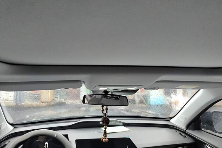 Used CHANGAN OSHAN Z6 2022 Blue Whale 1.5T DCT Luxury Model Headliner