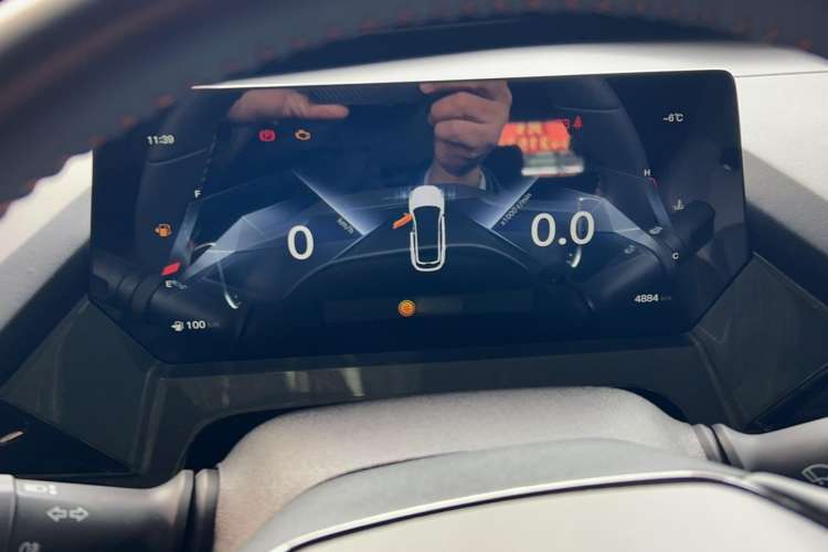 Used CHANGAN OSHAN Z6 2022 Blue Whale 1.5T DCT Smart Edition Urban Version Instrument Cluster