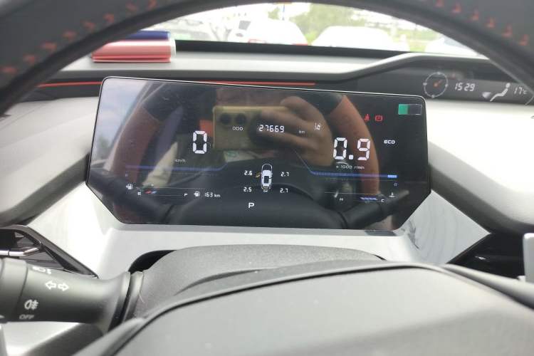 Used CHANGAN OSHAN Z6 2022 Blue Whale 1.5T DCT Luxury Model Instrument Cluster