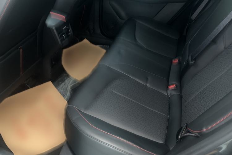 Used CHANGAN OSHAN Z6 2022 Blue Whale 1.5T DCT Smart Edition Interior 2