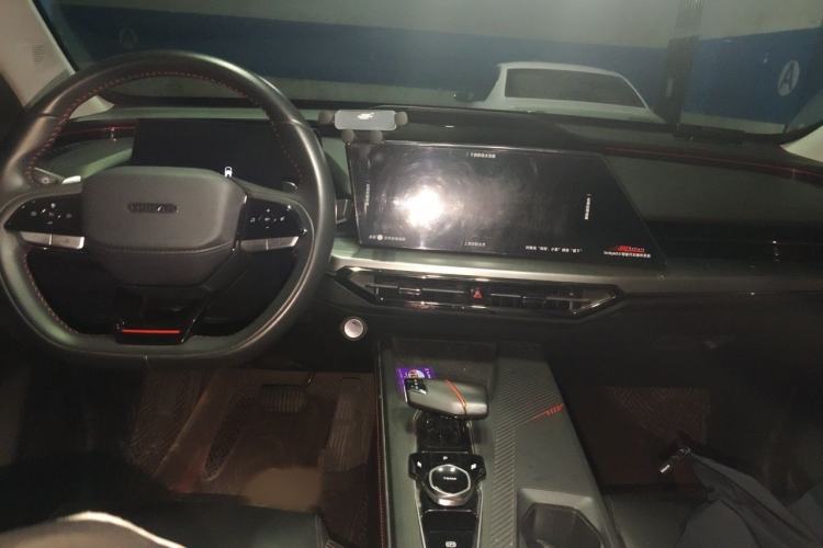 Used CHANGAN OSHAN Z6 2022 Blue Whale 1.5T DCT Luxury Model Interior 2