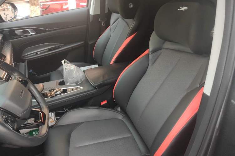 Used CHANGAN OSHAN Z6 2022 Blue Whale 1.5T DCT Smart Edition Urban Version Left Front Seat