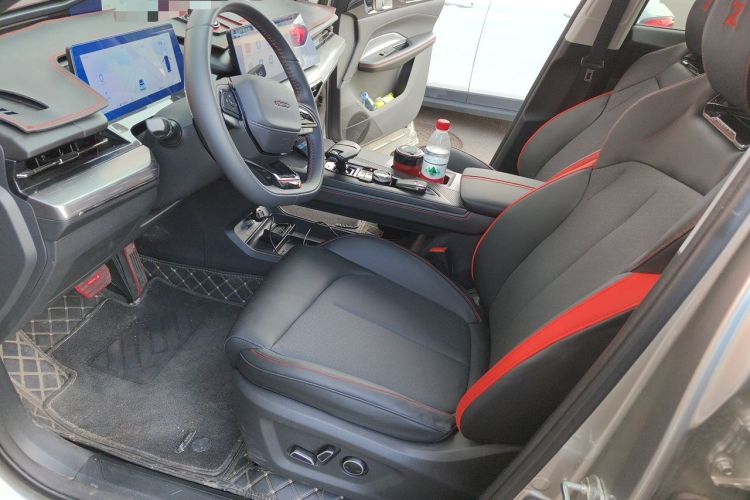 Used CHANGAN OSHAN Z6 2022 Blue Whale 1.5T DCT Smart Navigation Model Left Front Seat