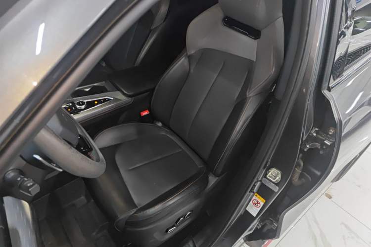 Used CHANGAN OSHAN Z6 2022 Blue Whale 1.5T DCT Smart Edition Urban Version Left Front Seat
