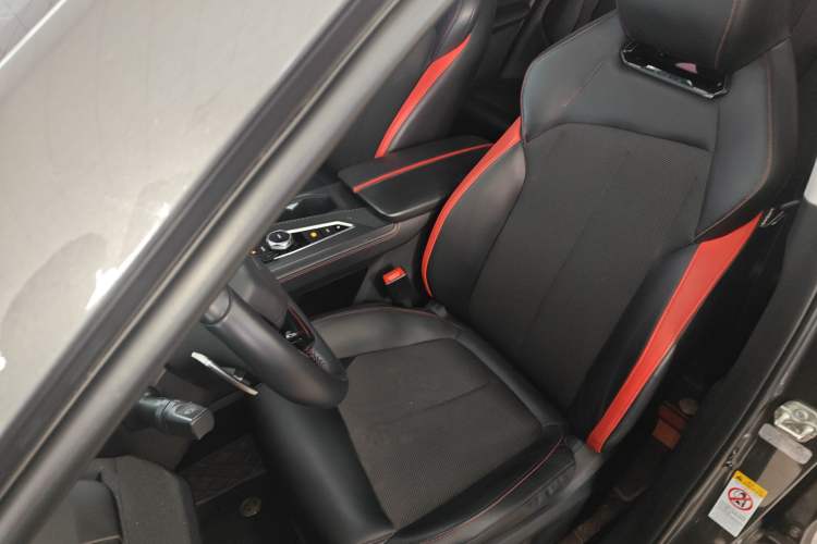 Used CHANGAN OSHAN Z6 2022 Blue Whale 1.5T DCT Luxury Model Left Front Seat