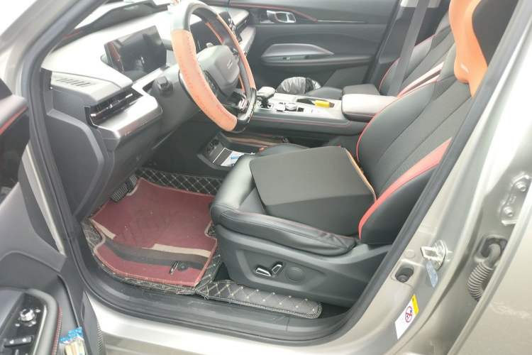 Used CHANGAN OSHAN Z6 2022 Blue Whale 1.5T DCT Luxury Model Left Front Seat