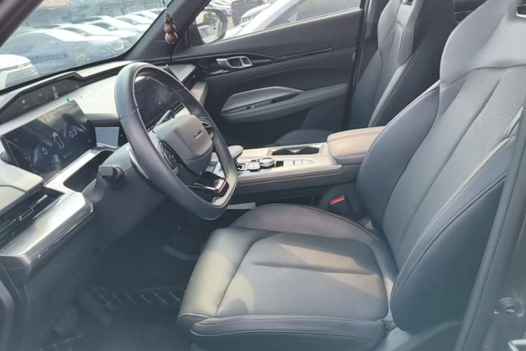 Used CHANGAN OSHAN Z6 2022 Blue Whale 1.5T DCT Smart Edition Urban Version Left Front Seat