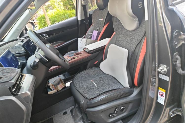 Used CHANGAN OSHAN Z6 2022 Blue Whale 1.5T DCT Smart Edition Urban Version Left Front Seat