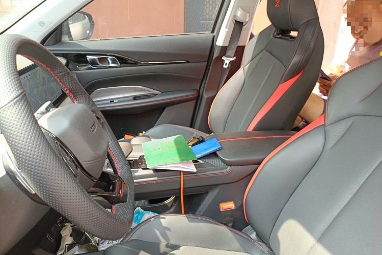 Used CHANGAN OSHAN Z6 2022 Blue Whale 1.5T DCT Smart Enjoyment Model Left Front Seat