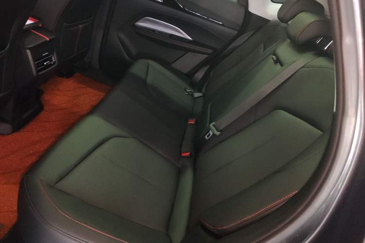 Used CHANGAN OSHAN Z6 2022 Blue Whale 1.5T DCT Smart Navigation Model Left Rear Seat