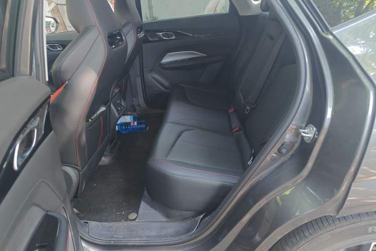 Used CHANGAN OSHAN Z6 2022 Blue Whale 1.5T DCT Smart Edition Urban Version Left Rear Seat