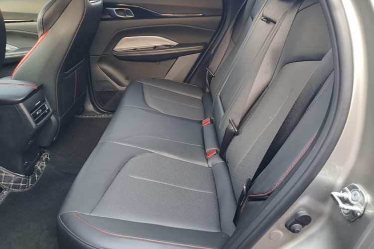 Used CHANGAN OSHAN Z6 2022 Blue Whale 1.5T DCT Smart Navigation Model Left Rear Seat