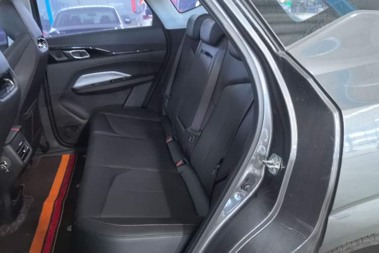 Used CHANGAN OSHAN Z6 2022 Blue Whale 1.5T DCT Smart Edition Left Rear Seat