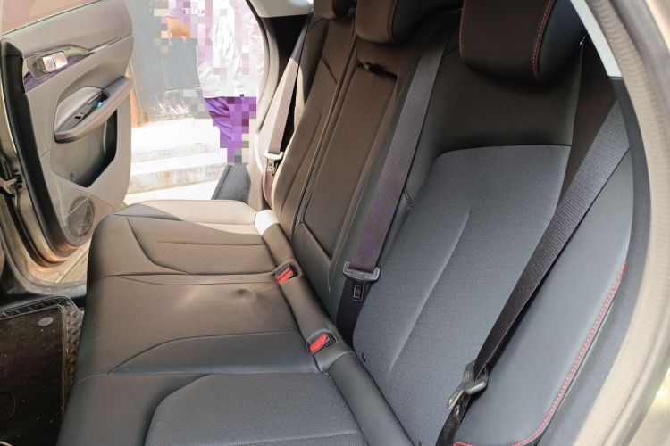Used CHANGAN OSHAN Z6 2022 Blue Whale 1.5T DCT Smart Enjoyment Model Left Rear Seat