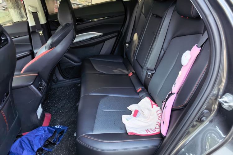 Used CHANGAN OSHAN Z6 2022 Blue Whale 1.5T DCT Smart Edition Urban Version Left Rear Seat