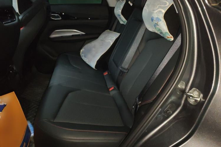 Used CHANGAN OSHAN Z6 2022 Blue Whale 1.5T DCT Smart Edition Left Rear Seat
