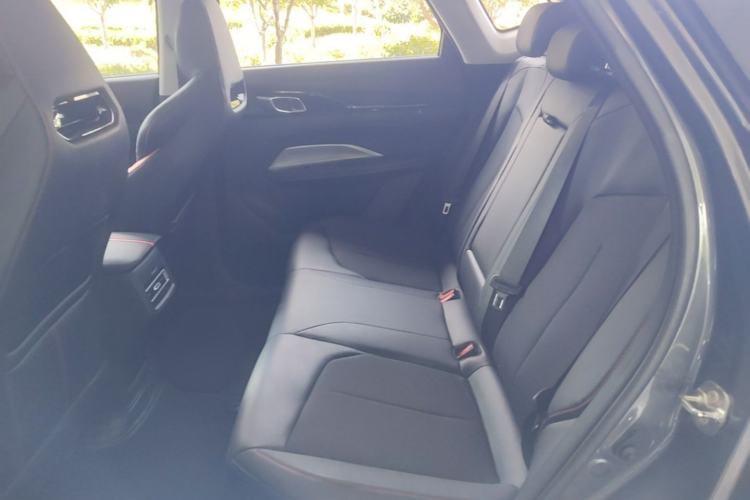 Used CHANGAN OSHAN Z6 2022 Blue Whale 1.5T DCT Luxury Model Left Rear Seat