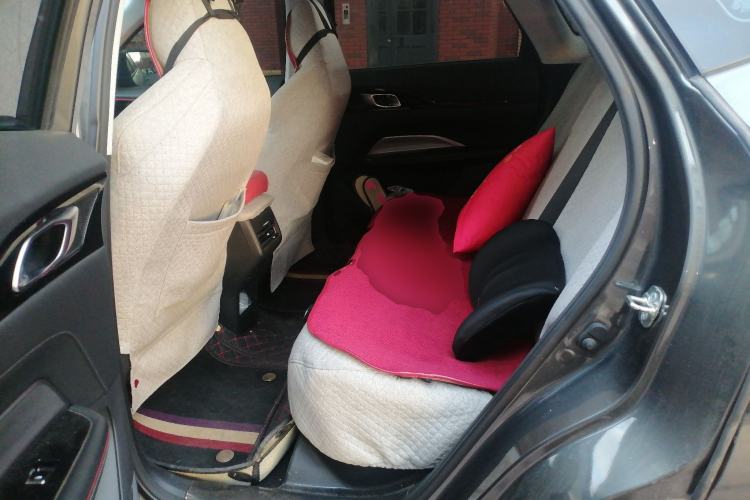 Used CHANGAN OSHAN Z6 2022 Blue Whale 1.5T DCT Luxury Model Left Rear Seat