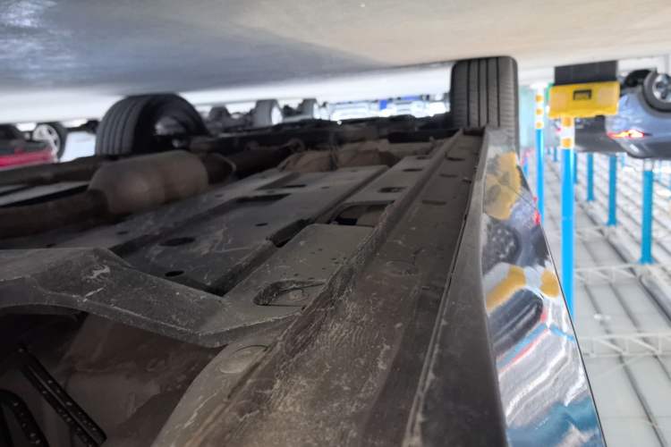 Used CHANGAN OSHAN Z6 2022 Blue Whale 1.5T DCT Smart Edition Left Side Sill