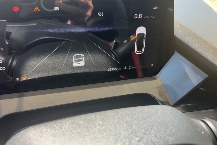 Used CHANGAN OSHAN Z6 2022 Blue Whale 1.5T DCT Smart Navigation Model Odometer Close Up