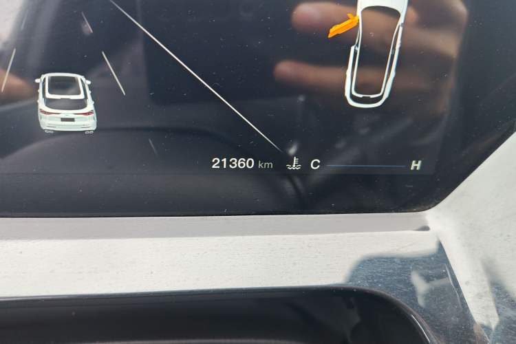 Used CHANGAN OSHAN Z6 2022 Blue Whale 1.5T DCT Smart Edition Urban Version Odometer Close Up