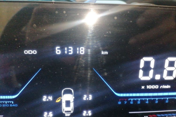 Used CHANGAN OSHAN Z6 2022 Blue Whale 1.5T DCT Luxury Model Odometer Close Up