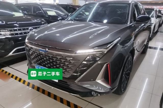 Used CHANGAN OSHAN Z6 2022 Blue Whale 1.5T DCT Smart Edition