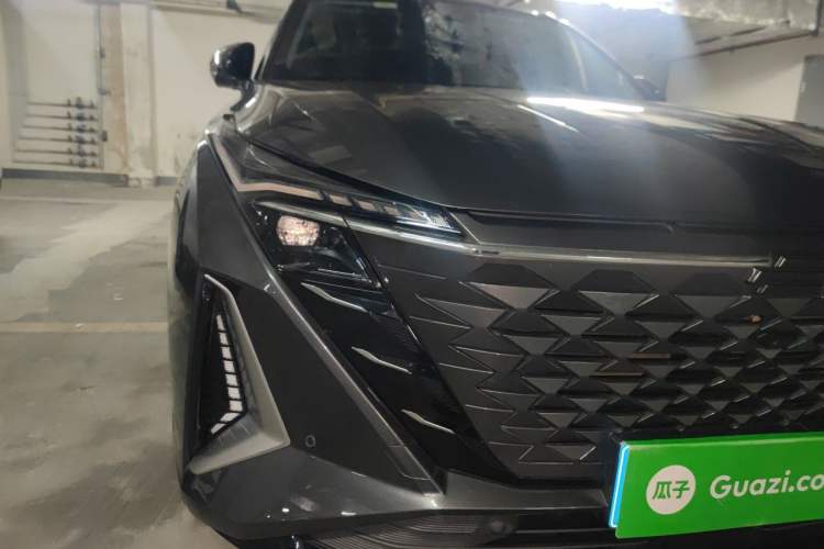 Used CHANGAN OSHAN Z6 2022 Blue Whale 1.5T DCT Smart Edition Right Front Headlight