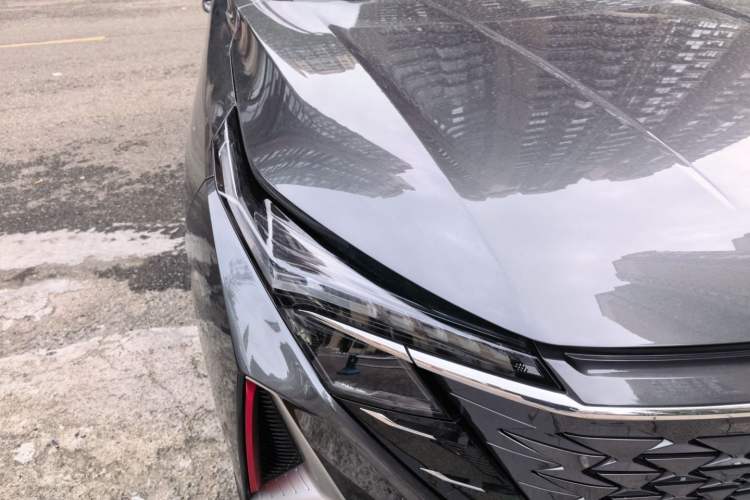 Used CHANGAN OSHAN Z6 2022 Blue Whale 1.5T DCT Luxury Model Right Front Headlight