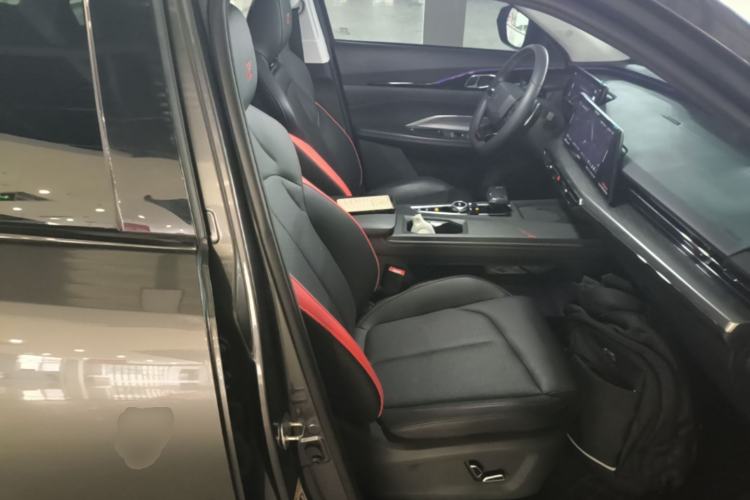 Used CHANGAN OSHAN Z6 2022 Blue Whale 1.5T DCT Smart Edition Urban Version Right Front Seat