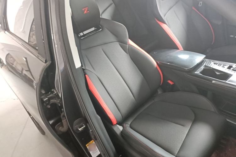Used CHANGAN OSHAN Z6 2022 Blue Whale 1.5T DCT Smart Edition Right Front Seat