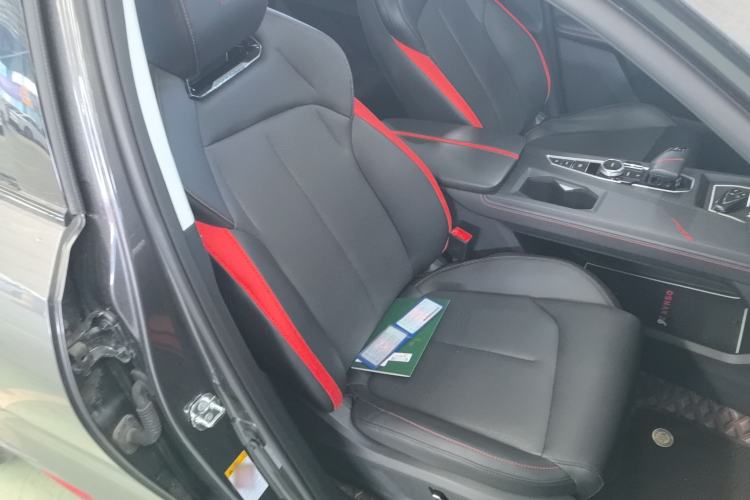 Used CHANGAN OSHAN Z6 2022 Blue Whale 1.5T DCT Smart Edition Right Front Seat