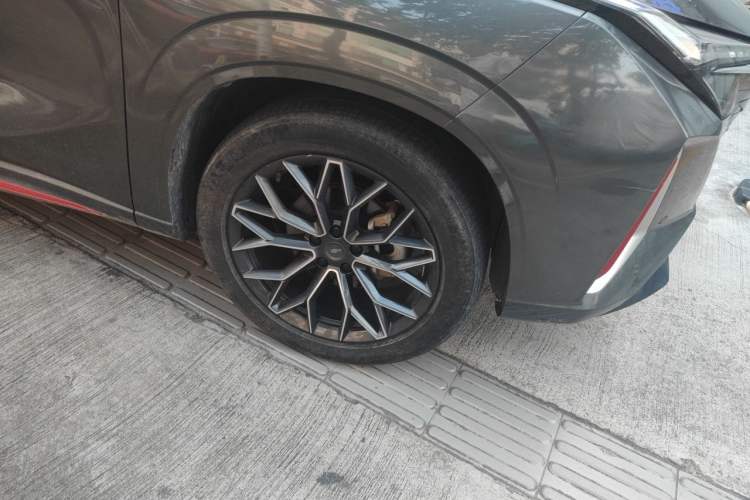 Used CHANGAN OSHAN Z6 2022 Blue Whale 1.5T DCT Smart Edition Urban Version Right Front Wheel Hub