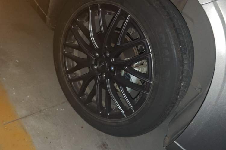Used CHANGAN OSHAN Z6 2022 Blue Whale 1.5T DCT Luxury Model Right Front Wheel Hub