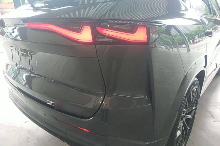 Used CHANGAN OSHAN Z6 2022 Blue Whale 1.5T DCT Smart Navigation Model Right Rear Taillight