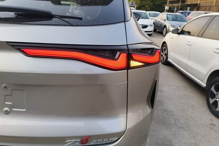 Used CHANGAN OSHAN Z6 2022 Blue Whale 1.5T DCT Smart Navigation Model Right Rear Taillight