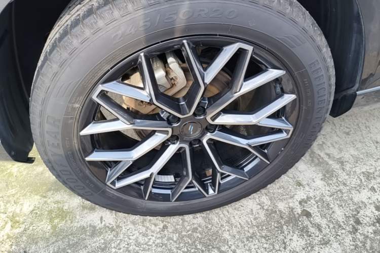 Used CHANGAN OSHAN Z6 2022 Blue Whale 1.5T DCT Smart Edition Urban Version Right Rear Wheel Hub