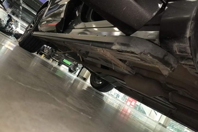 Used CHANGAN OSHAN Z6 2022 Blue Whale 1.5T DCT Smart Edition Urban Version Right Side Sill