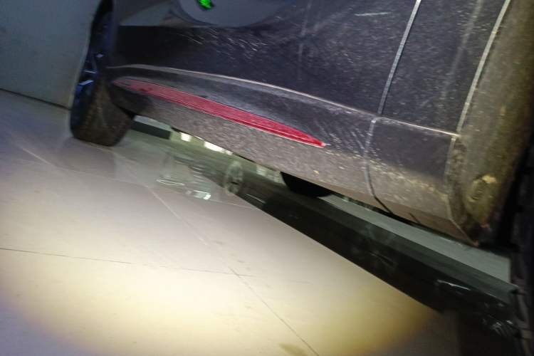 Used CHANGAN OSHAN Z6 2022 Blue Whale 1.5T DCT Smart Edition Right Side Sill