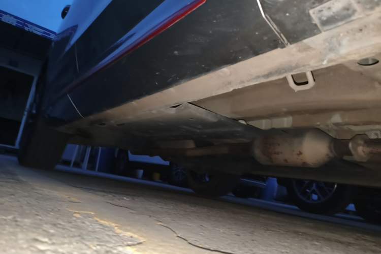 Used CHANGAN OSHAN Z6 2022 Blue Whale 1.5T DCT Smart Navigation Model Right Side Sill